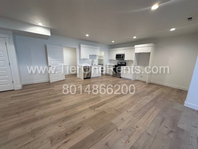 Building Photo - This property offers a NO DEPOSIT option a...