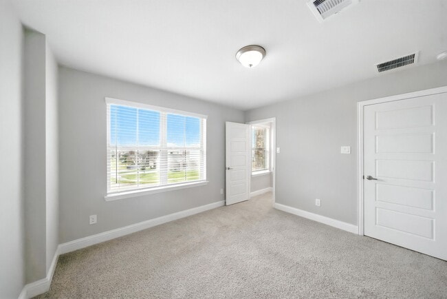 Building Photo - 32943 Turning Springs Dr