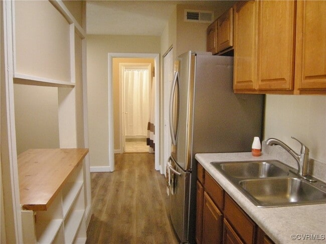 Building Photo - 5226 Castlewood Rd