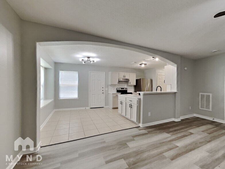 Building Photo - 13613 Bighorn Trail