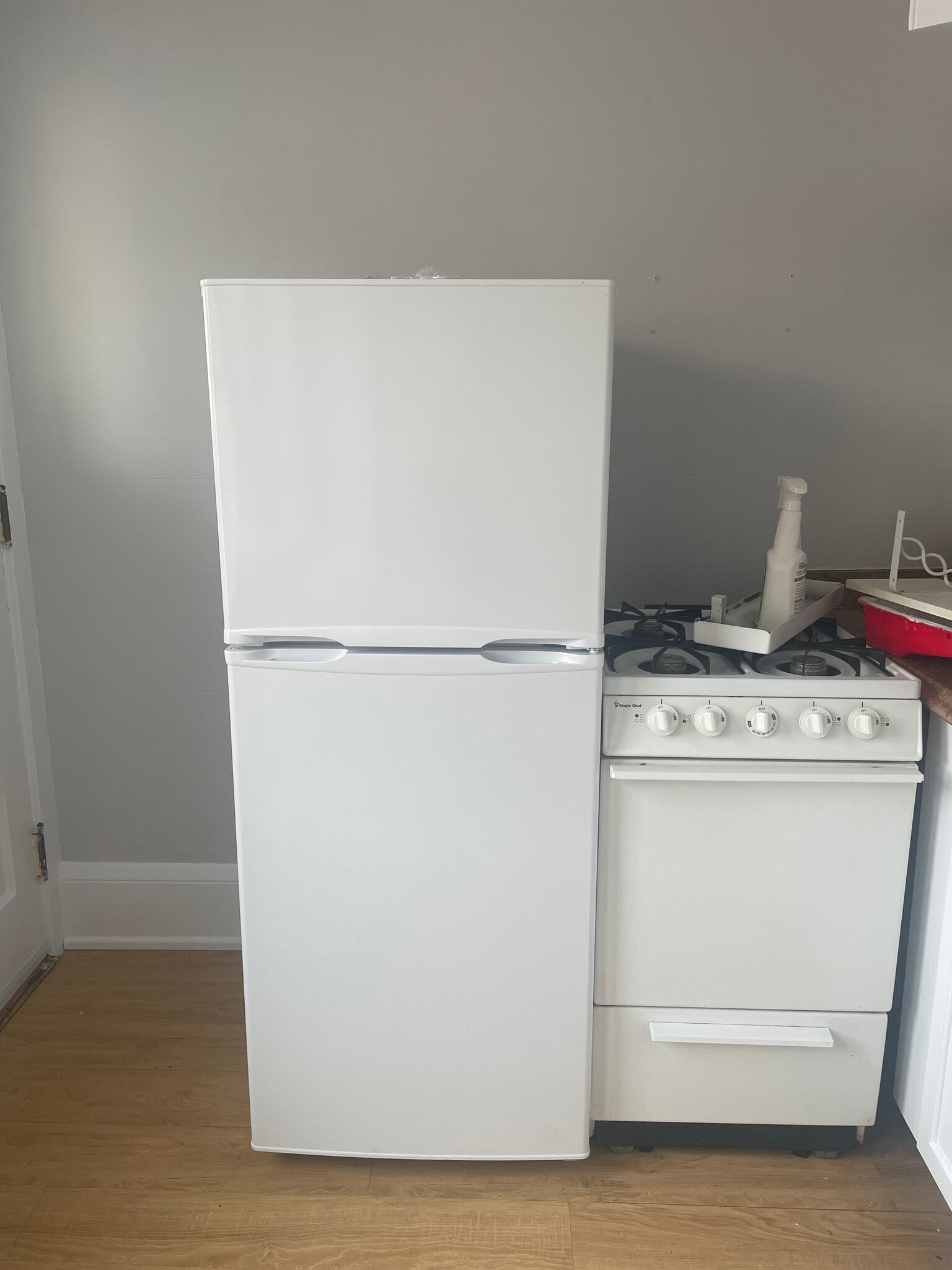 Kitchen - 320 E 5th St