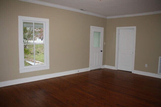 Building Photo - 3932 Andersonville Hwy