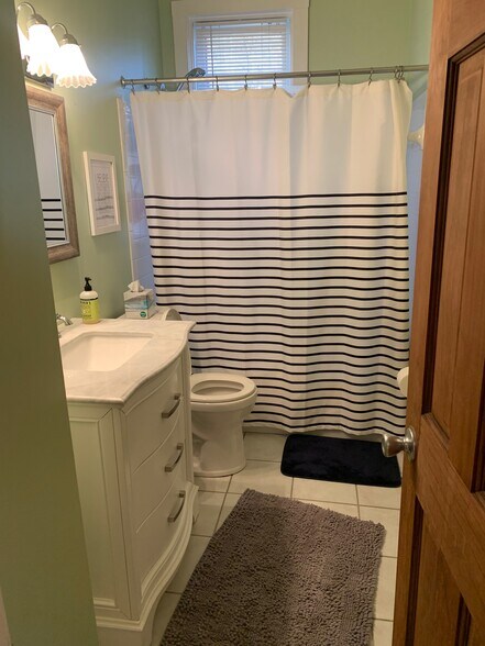 Building Photo - 3418 Walworth Ave