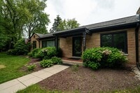 Building Photo - 4515 N Lake Dr