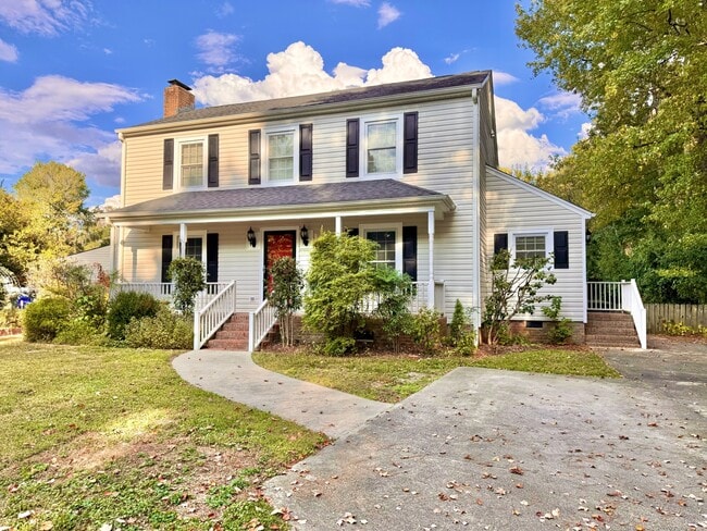 Primary Photo - 103 Amber Ln