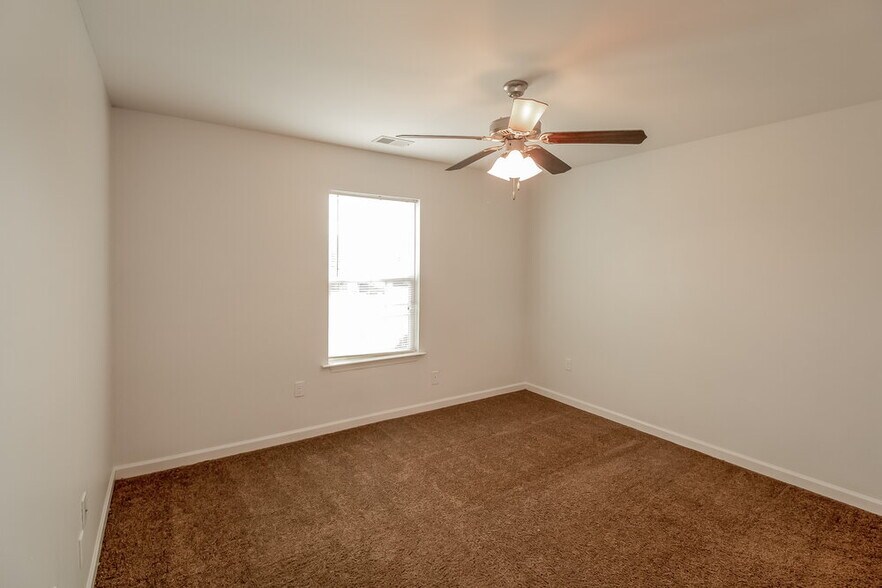Building Photo - 4061 Colton Dr