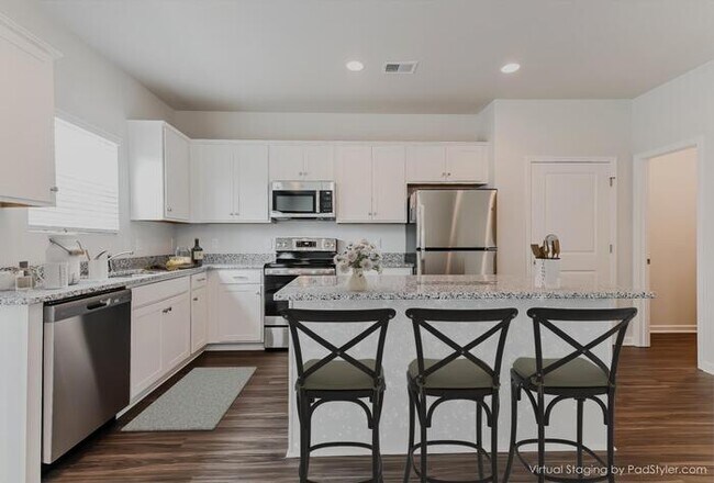 Building Photo - 105 Percheron Dr