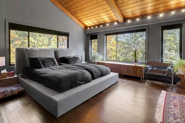 Building Photo - 16 Old Wagon Rd