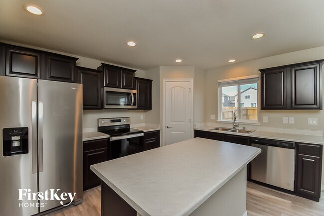 Building Photo - 6508 Vedder Dr
