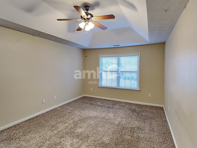 Building Photo - 1821 Chardin Way