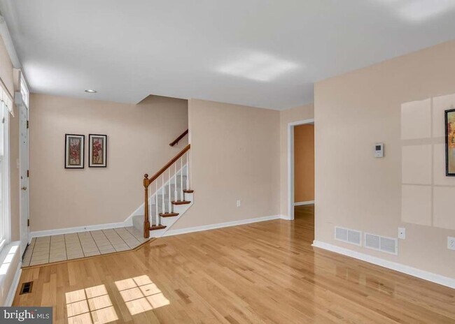 Building Photo - 4178 Kittatinny Dr