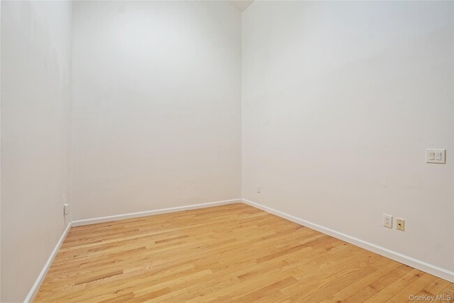 Building Photo - 236 Hamlet Dr