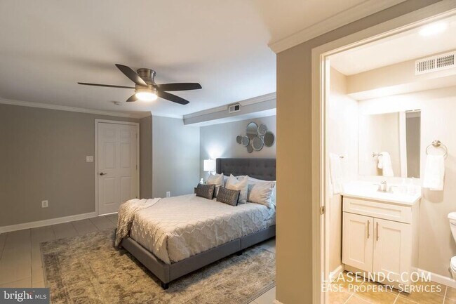 Building Photo - 1441 Clifton St NW