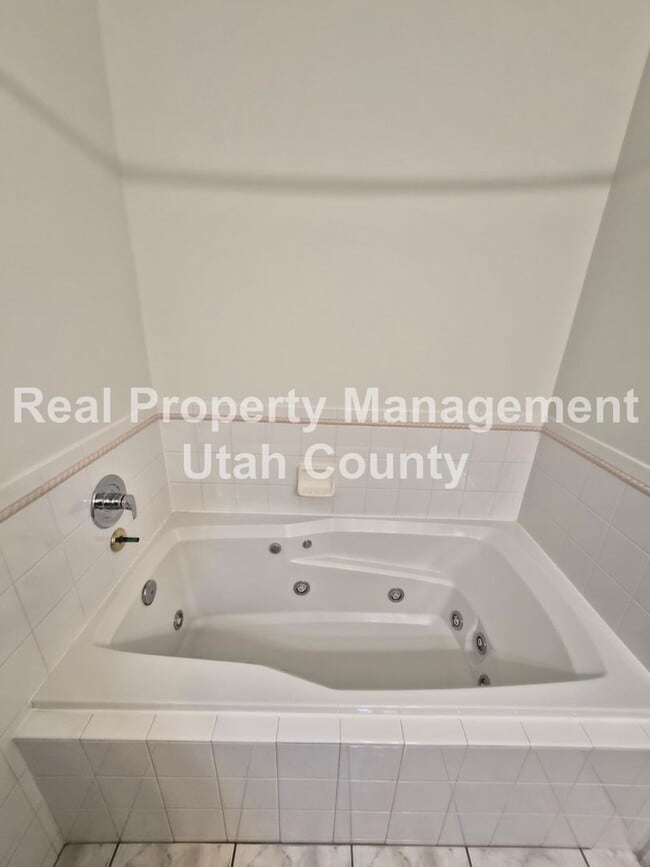 Building Photo - Beautiful Orem Home New Paint and Flooring