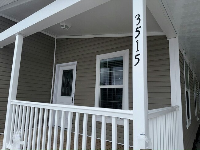 Building Photo - 3515 Campari Dr