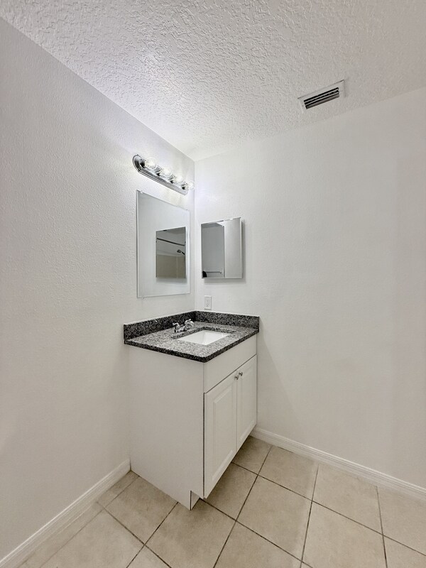 Building Photo - 10325 Boyette Creek Blvd
