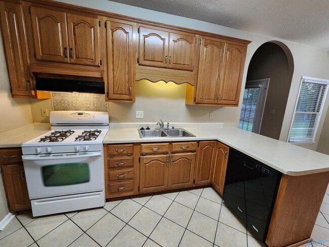 Building Photo - 97 S Interlaken Dr