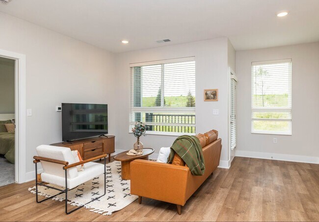 Building Photo - One Bed/One Bath - Poppy