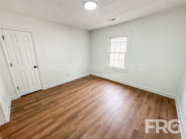 Building Photo - 510 Beale St