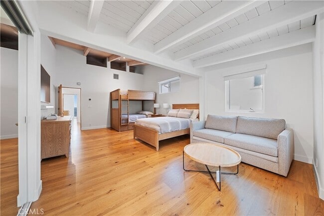 Building Photo - 31654 Broad Beach Rd