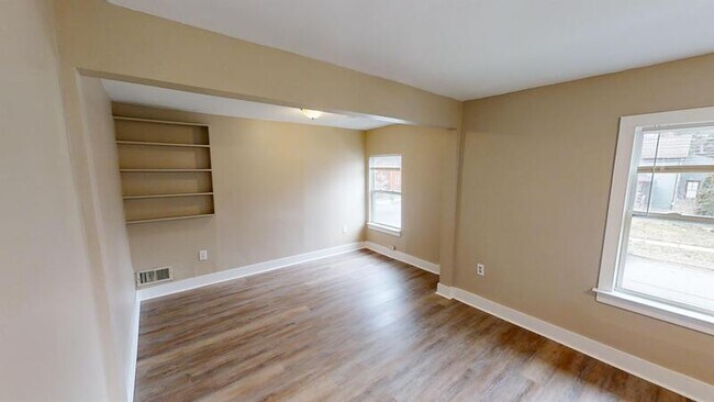 Building Photo - 716 Pearl St