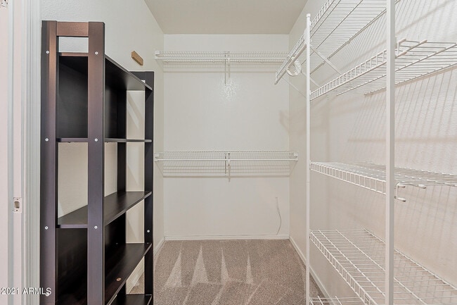 Building Photo - 16010 S 17th Dr