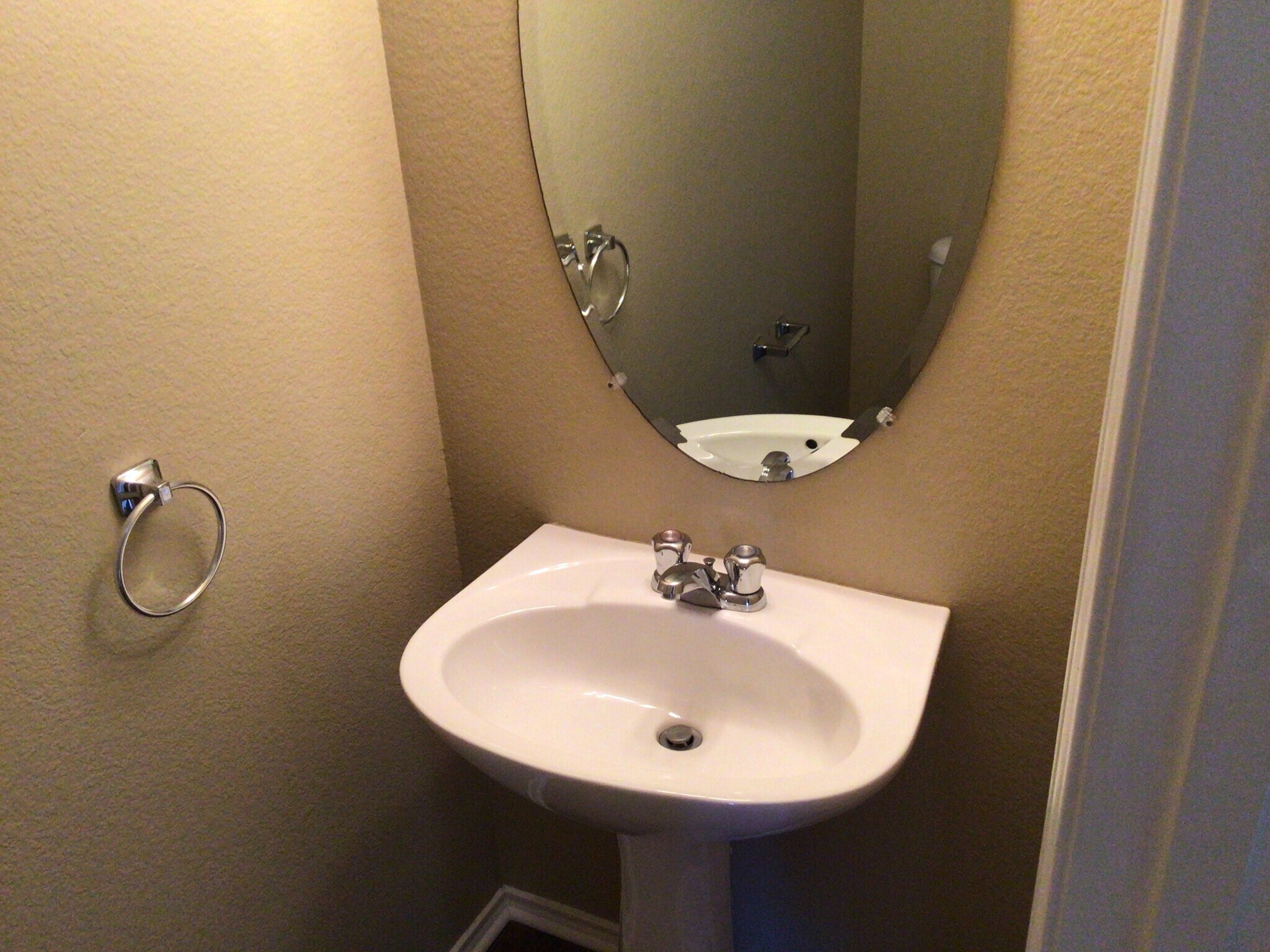 Building Photo - 1333 Gayle St