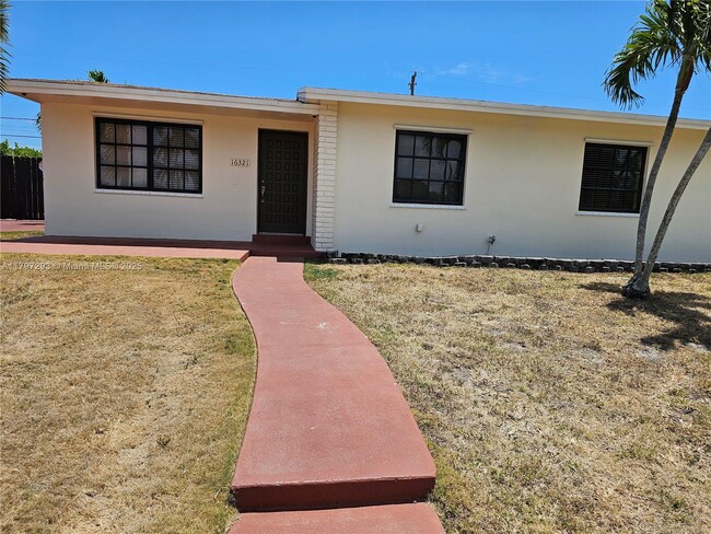 Building Photo - 16321 SW 96th Ave