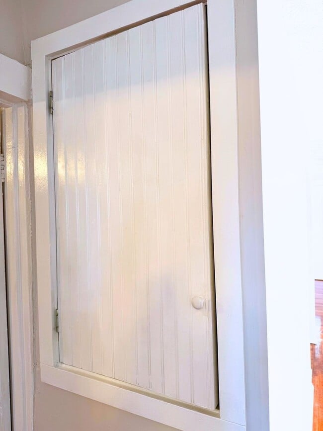 Building Photo - East AVL - Renovated Oakley Bungalow