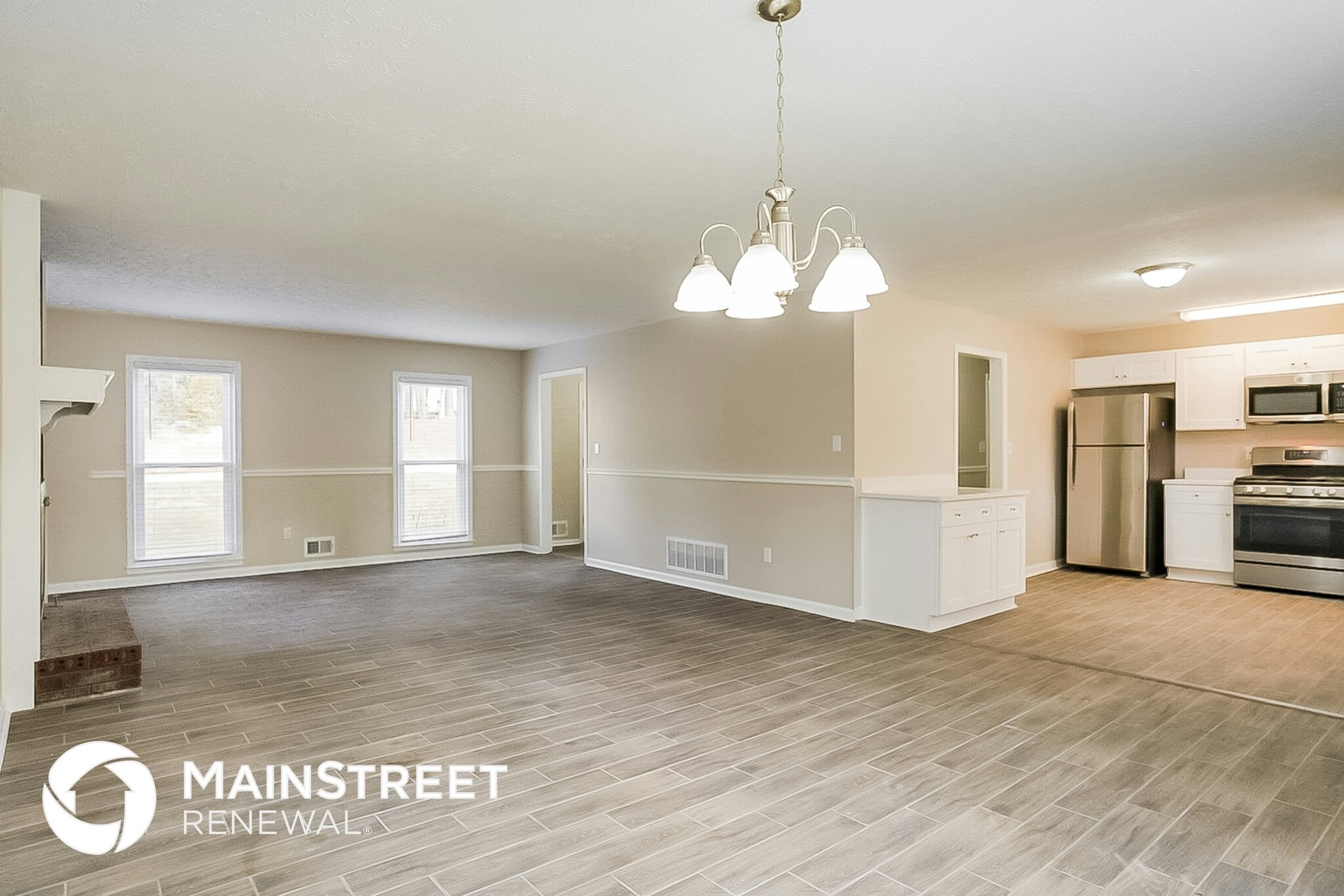 Building Photo - 2440 Hillboro Cir S W