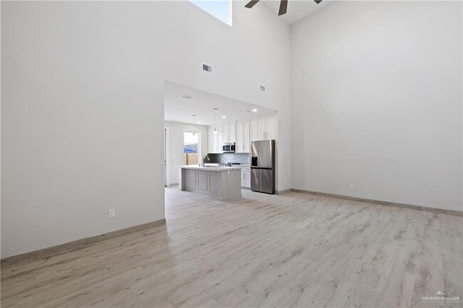 Building Photo - 1216 N Lincoln Ave
