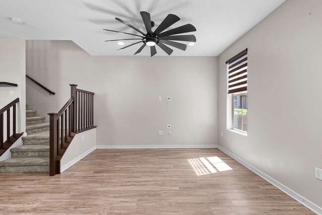 Building Photo - 105 Red Brick Dr