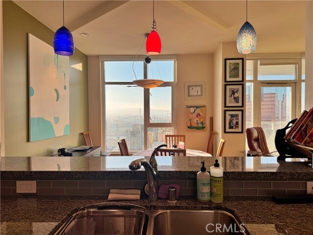 Building Photo - 400 W Ocean Blvd