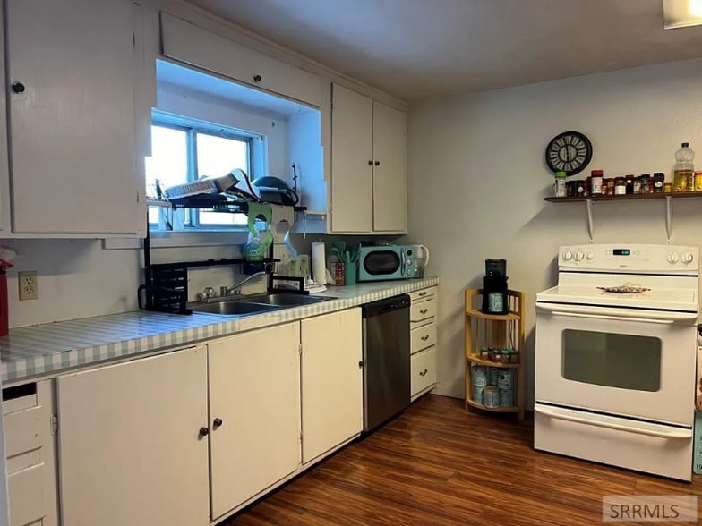 Building Photo - 7 S 4th W