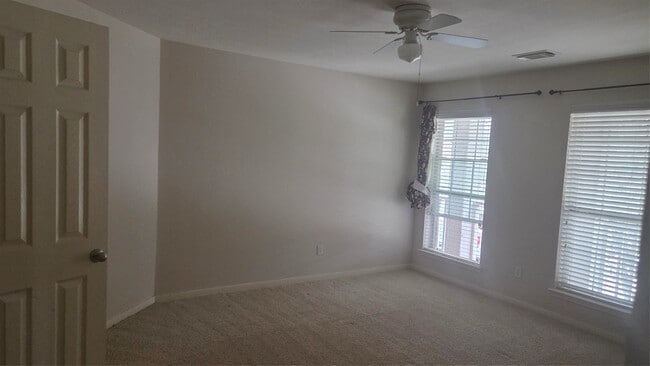 Building Photo - 2103 Trinity Manor Ln