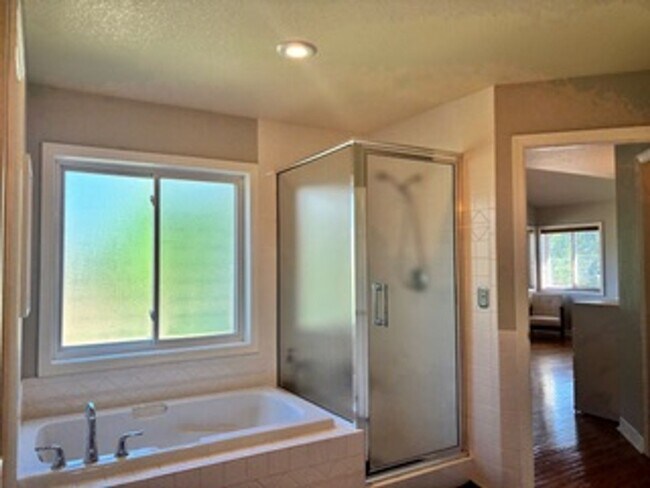 Building Photo - 815 Trail Ridge Dr