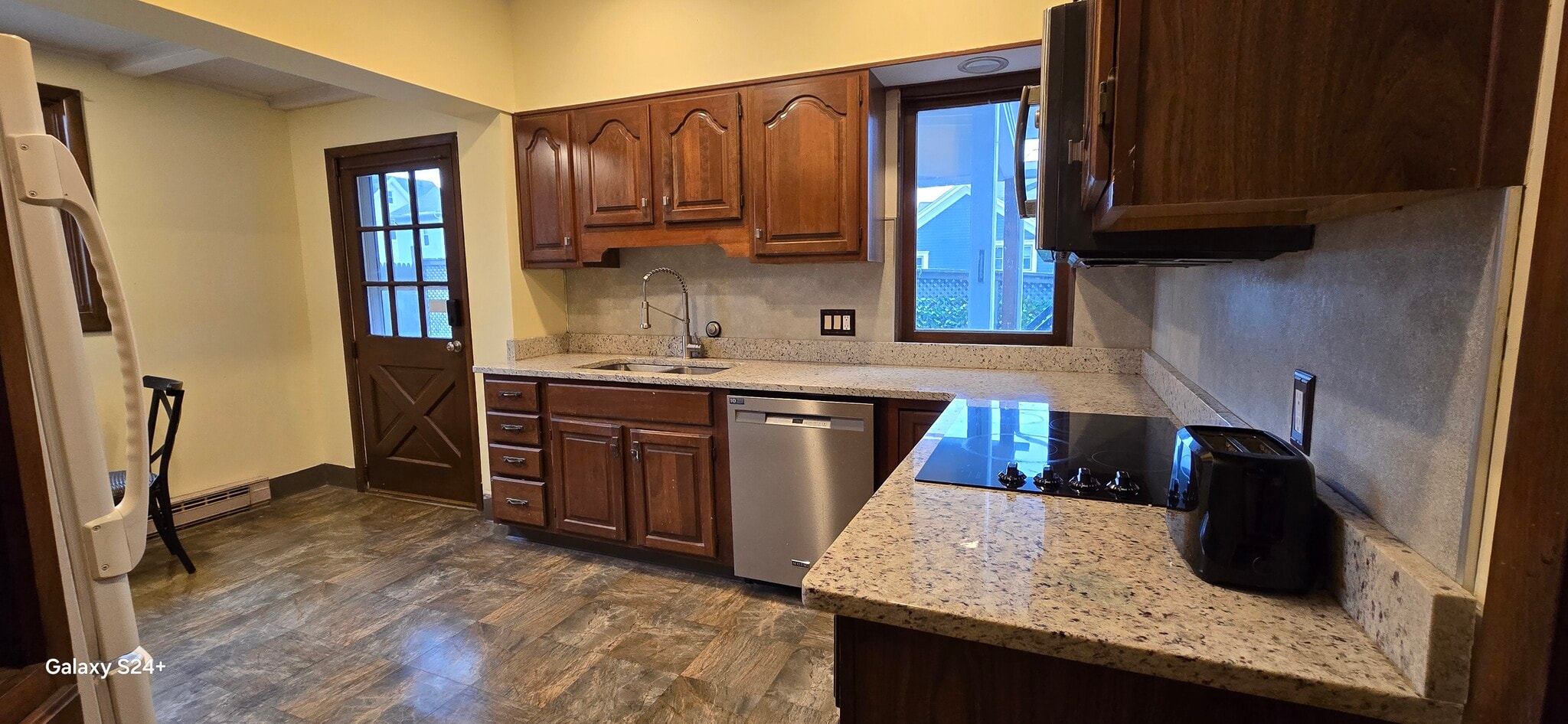 Building Photo - 1718 Capouse Ave