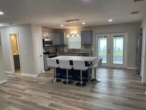 Building Photo - Fully renovated 3 bedrooms with 2 full baths single-family home in Oakford Park, a few minutes wa...