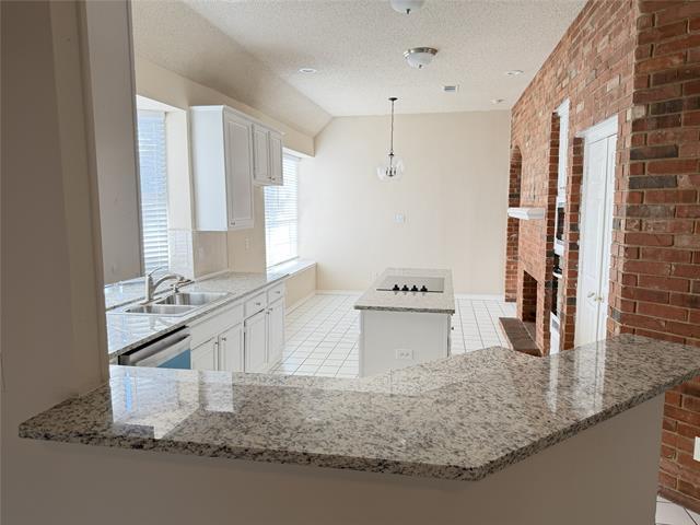 Building Photo - 7000 Hillview Dr