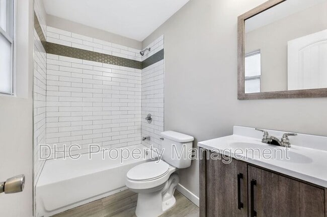 Building Photo - 1484 Norman Berry Dr