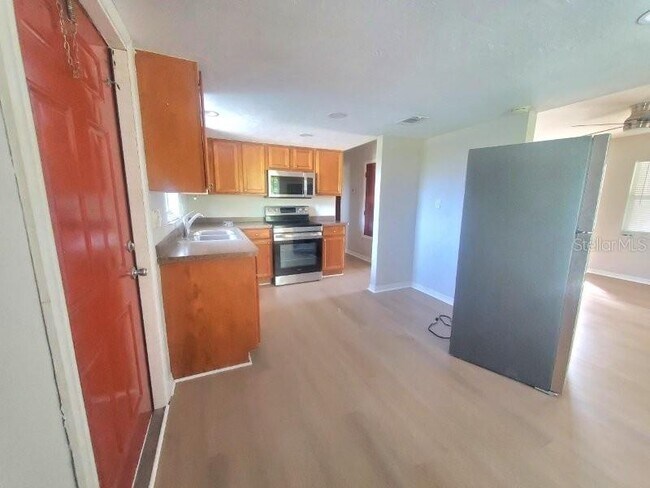 Building Photo - 4387 Sibley Bay St