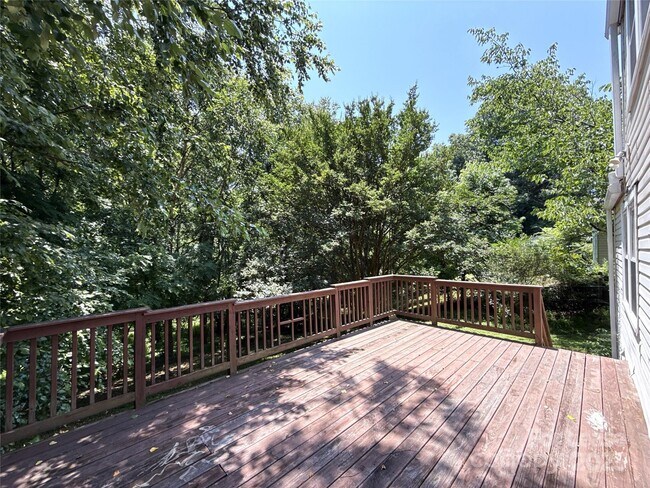 Building Photo - 6616 Wannamaker Ln