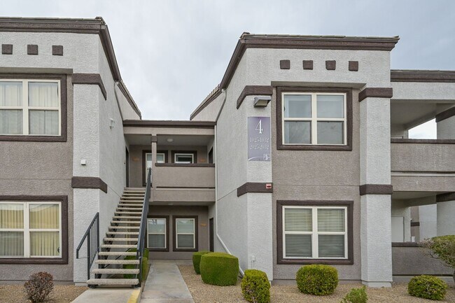 Building Photo - SW!! 2 Bedroom 2 Bath 2nd floor Condo!!! O...