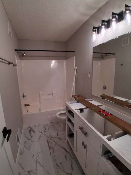 Building Photo - 4160 Raptor Rd