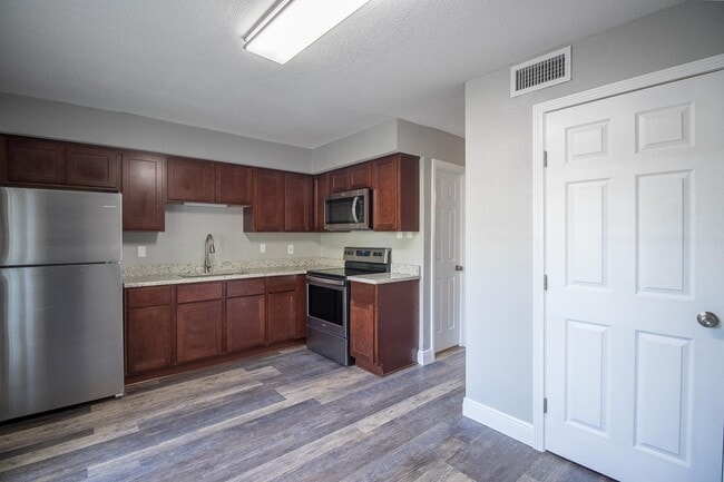 Building Photo - 339 Park Row Ave