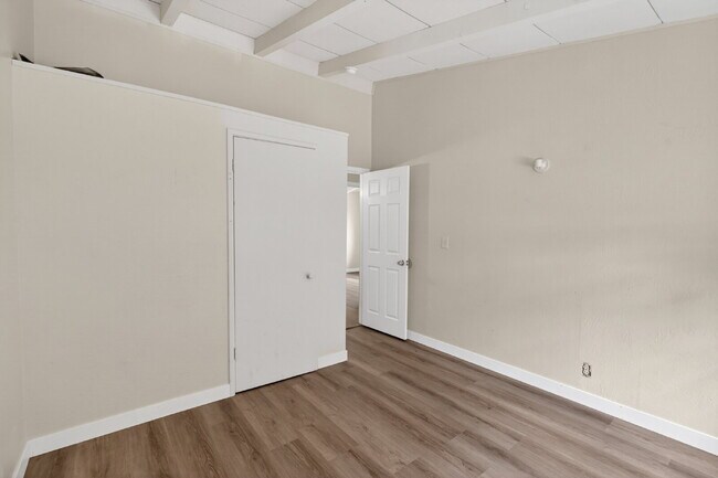 Building Photo - Charming 3-Bed Gem in Sacramento