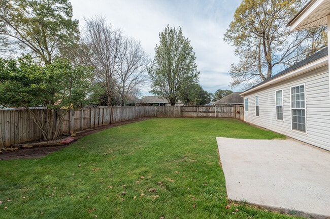 Building Photo - 303 Mt Zion Rd