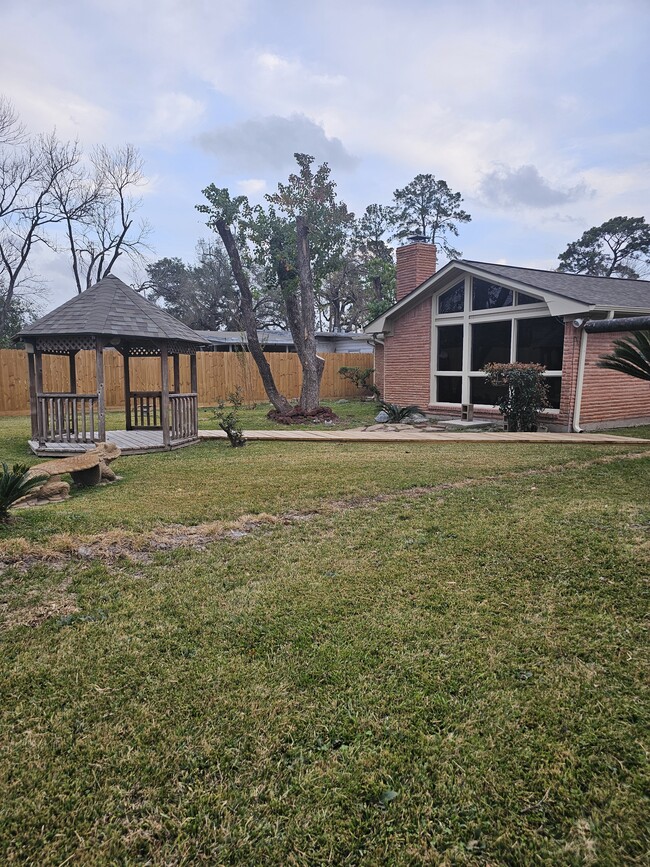 Building Photo - 526 Heidrich St