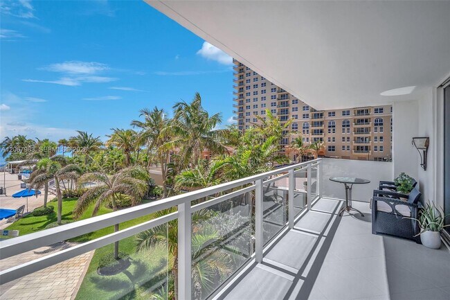 Building Photo - 2030 S Ocean Dr