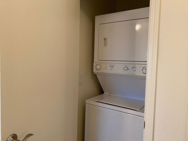 Building Photo - Oh my!!!  Downtown Sonora!